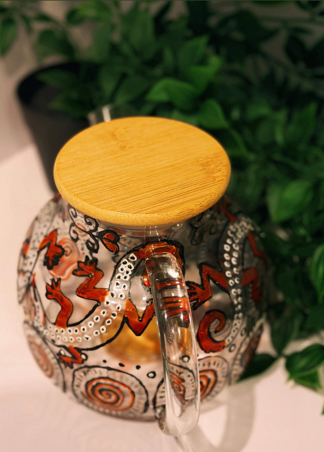 Teapot- Agbọ́nrin”(The Survivor)