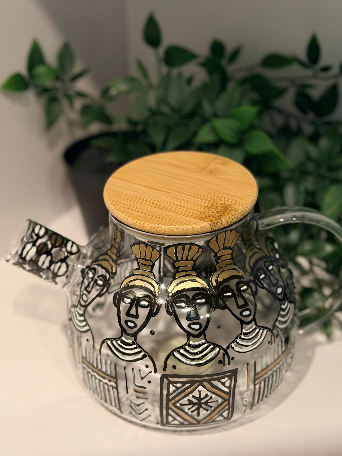 Teapot -The Woman King