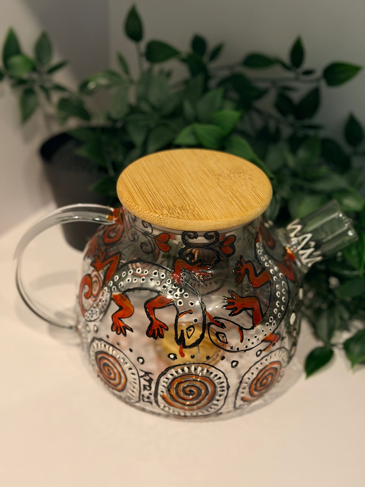 Teapot- Agbọ́nrin”(The Survivor)